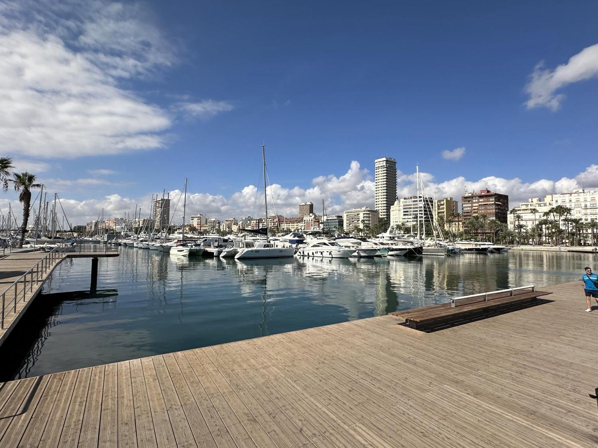 Alicante Beach And Center Eksteriør billede